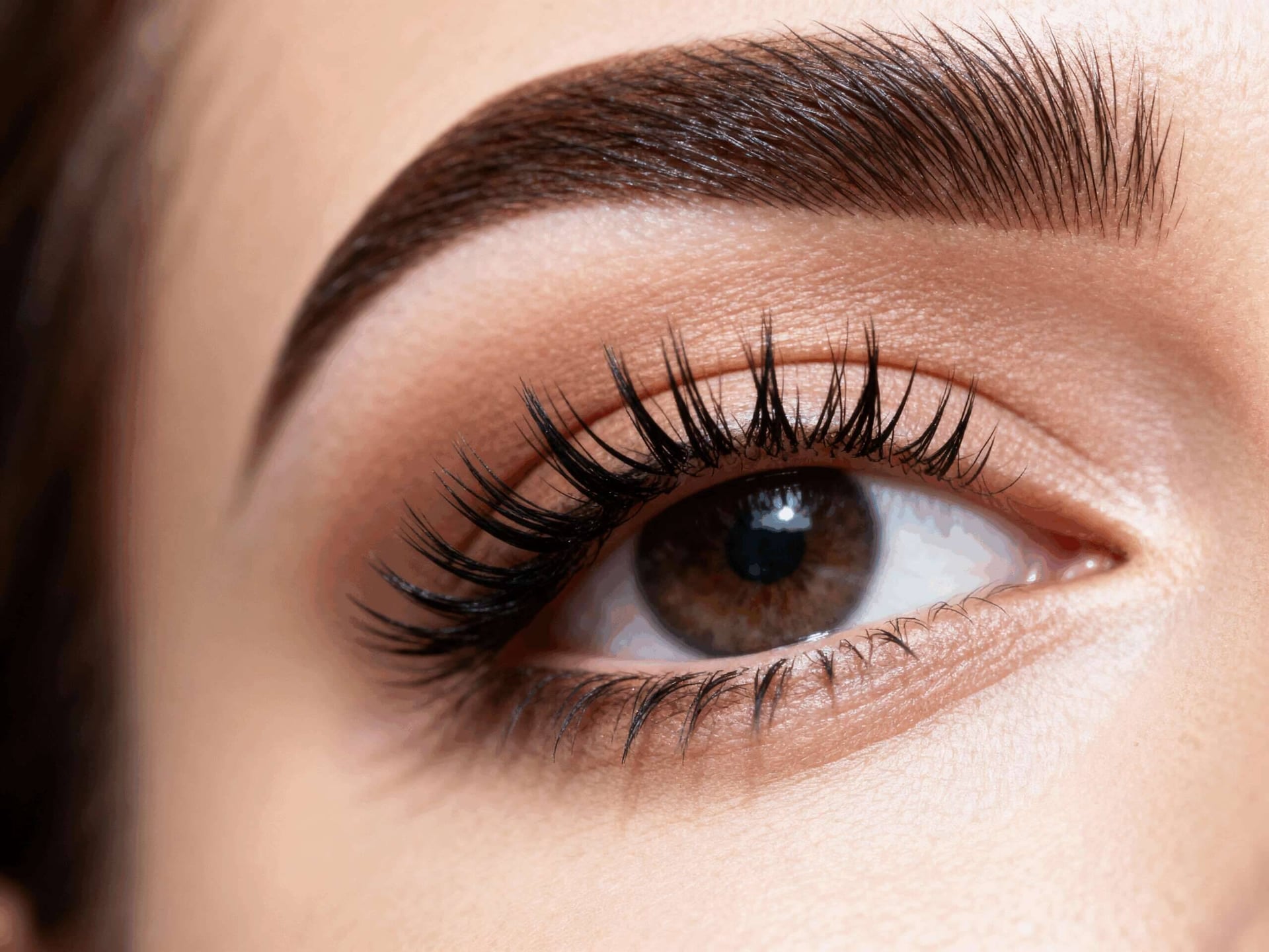 Úprava a tvarovanie obočia